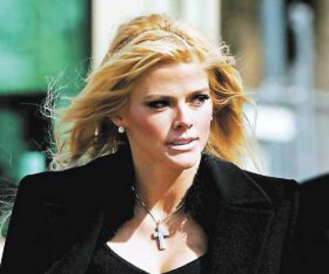 Investigan a Anna Nicole Smith en Las Bahamas