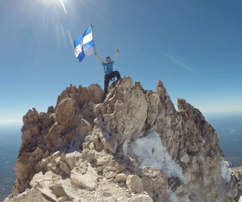 Cada vez más hondureños se aventuran al alpinismo