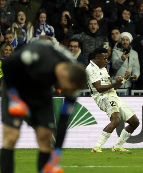 Vinicius le dedicó este feo gesto a los hinchas del Atlético de Madrid en el Bernabéu.