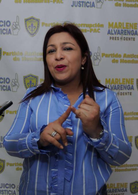 Marlene Alvarenga arremete contra Nasralla: “Es una basura que no sirve para nada”