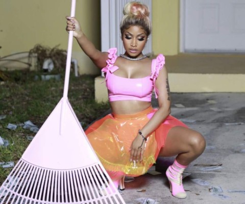 Catalogan como 'asqueroso' el nuevo video de Nicki Minaj