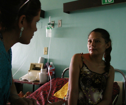 Joven sampedrana clama por ayuda para poder seguir viviendo