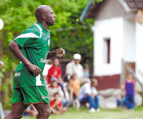 Unos 80 jugadores cambiaron de camisa
