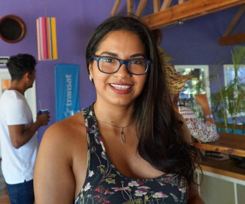 Salvadoreños disfrutan los encantos de Honduras