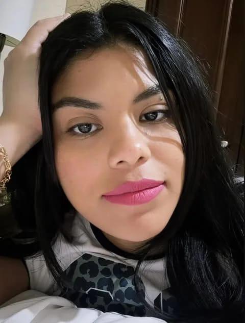 Ana Bárbara reaparece tras acusaciones contra su esposo