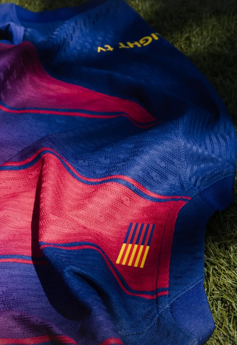 Barcelona presenta su nueva camiseta para la nueva temporada: “Esta huele a Champions”