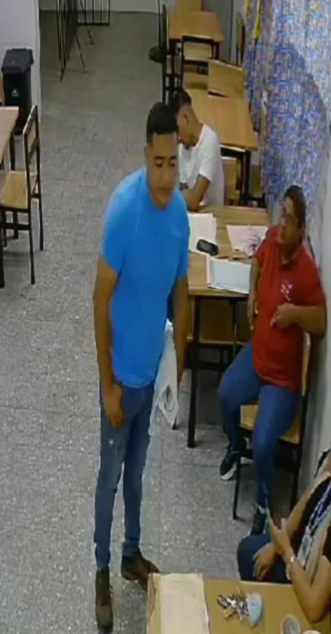 La denuncia fue presentada de inmediato ante la policía, y las cámaras de seguridad del hospital capturaron imágenes del sospechoso, que ya se encuentran en manos de las autoridades. 