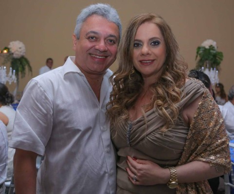 Rosas y Espinas: noticias y escándalos en Honduras