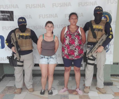 En prisión mujeres que usaban a un menor para extorsionar