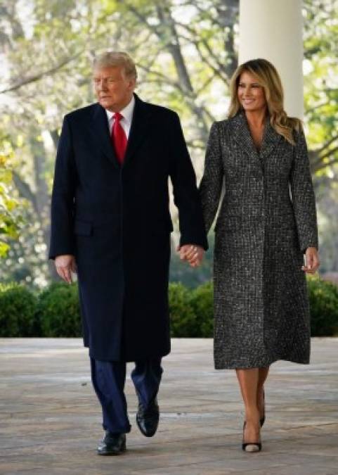 En tanto, Trump y Melania se preparan para mudarse a su resort en Florida, tras cambiar su residencia de Nueva York al estado sureño.