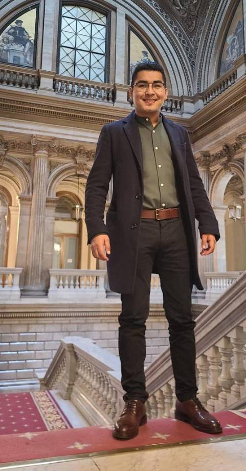 Su nombre es Luis Enrique Vásquez de 28 años de edad y es mejor conocido como “Kike” Vásquez.