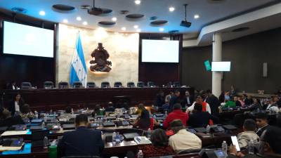 Pese haber sido aprobado hace más de una semana el convenio de adhesión de Honduras al CAF, aún no existe un panorama claro de cuándo será sometida a aprobación el acta de la sesión.