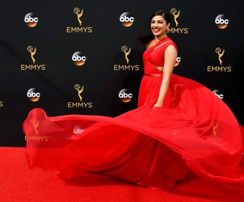 ¿Quién es la mejor vestida de los Emmy 2016?