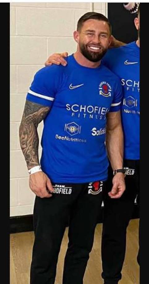 Muchos dijeron que quieren encontrar al hombre antes que la policía y que no les importaría encontrarlo primero.