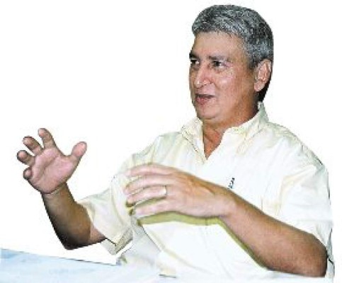 'Fiscales se ensañan contra la alcaldía”