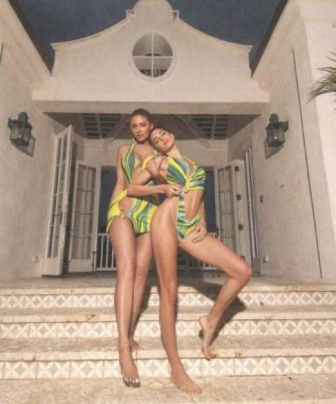 Kylie también estuvo acompañada de su hermana Kendall Jenner.