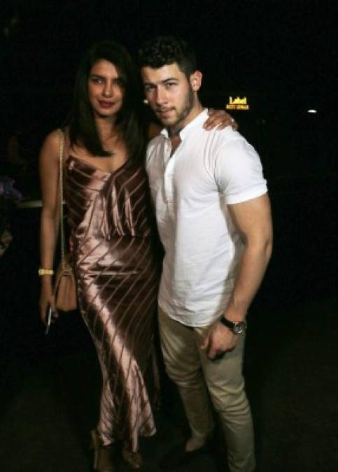 Antes de casarse con el joven Nick Jonas, de 26 años, Priyanka Chopra, de 36, tuvo varios romances con grandes estrellas de Bollywood.<br/><br/>Algunos de los idilios de la estrella causaron polémica debido a que sus presuntos amantes eran hombres casados.<br/>