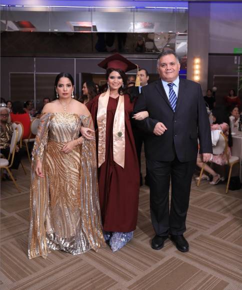 Aura, Aura y Fernando Zaldivar