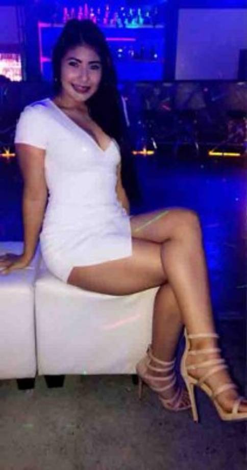 Bella Siloet es la hermosa novia del mediocampista Benavídez del Real España.