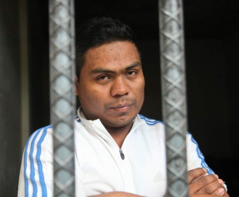 Dos días antes de morir, taxista cumplió sueño de graduar a su hija