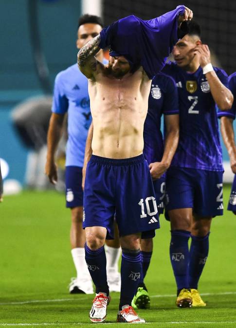 El juego de Messi: le pidieron fotos, el afortunado que se llevó su camiseta y ¿a quién le dio ‘La Pulga‘ la de Honduras?