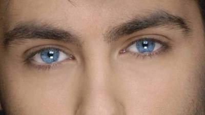 Según un estudio, los componentes genéticos que determinan el color de los ojos se alinean con genes relacionados con el uso excesivo del alcohol.