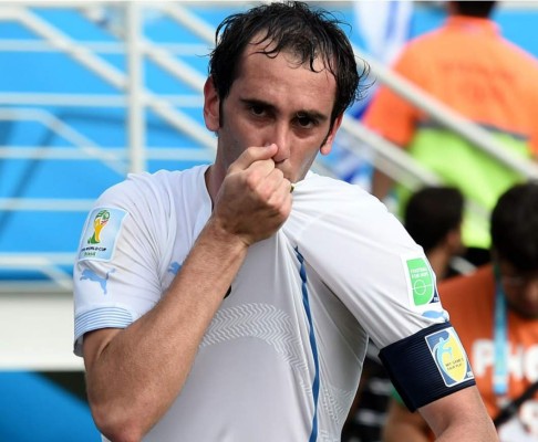 Uruguay se mete a octavos y manda a Italia de regreso a casa