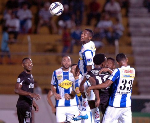 El Olimpia vuelve a perder y compromete el liderato