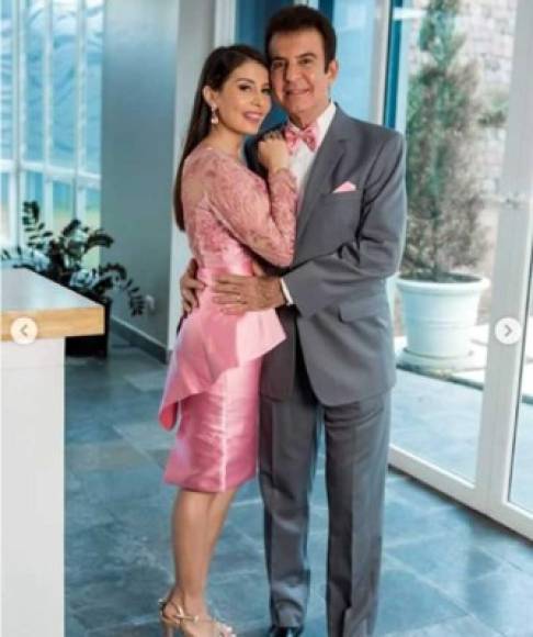 Salvador Nasralla asistirá a la boda de Carlo Costly y 'Tita Torres' con su esposa Iroshka Elvir.