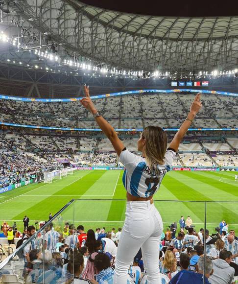 <b>De acuerdo a ‘Daily Mail’ las esposas de los jugadores de Argentina “temen por su seguridad”</b> y se han trasladado a otro establecimiento alternativo de cinco estrellas.