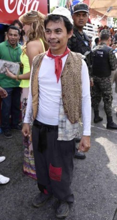 El gran cómico Cantinflas no podía faltar en la celebración.