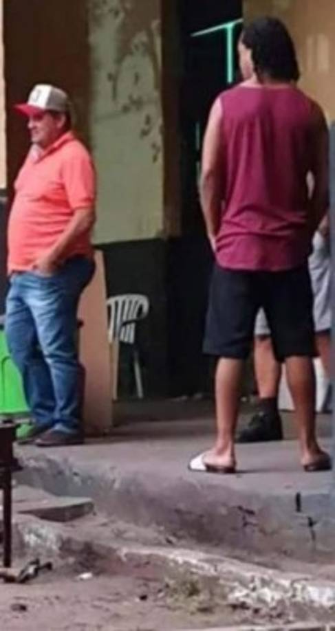 Equipos como Chacarita, Sport Espada, Sport Pitufo, Negro Cumbiero, Villa Real, Pira Guasu y Halcones tienen en sus planes contar con la ex figura del Barcelona para disputar un torneo de fútbol que se realizará en la prisión.