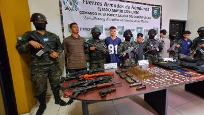 Los detenidos fueron presentados por autoridades en San Pedro Sula.