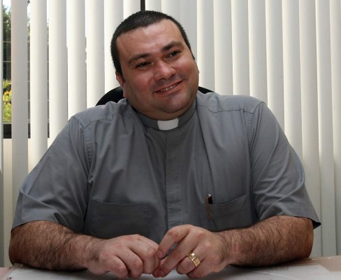 Rotación de padres en parroquias