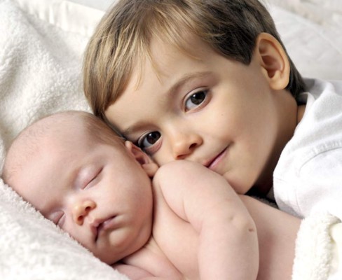Cómo evitar los celos del hermano mayor