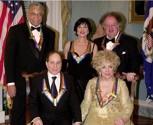 Muere Elizabeth Taylor, la belleza de los ojos violeta