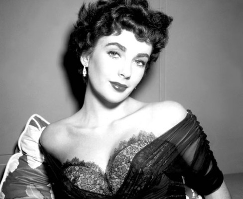 Muere Elizabeth Taylor, la belleza de los ojos violeta