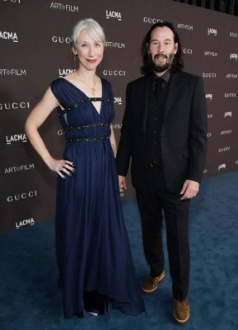 Se presume que Alexandra Grant y Keanu Reeves llevan varios meses en una relación romántica. La pareja fue vista en octubre caminando como dos enamorados después de cenar en un restaurante de sushi en Los Ángeles.