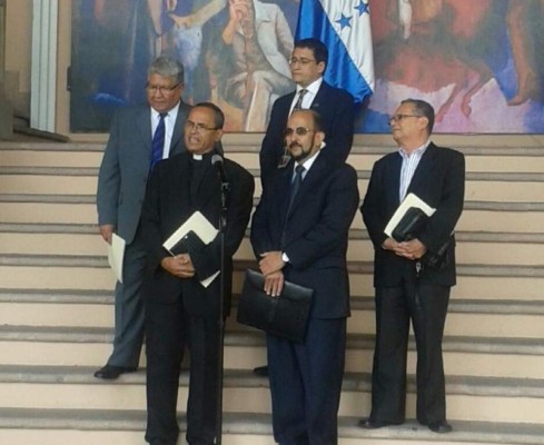 Iglesias nombran facilitadores para el Diálogo Nacional