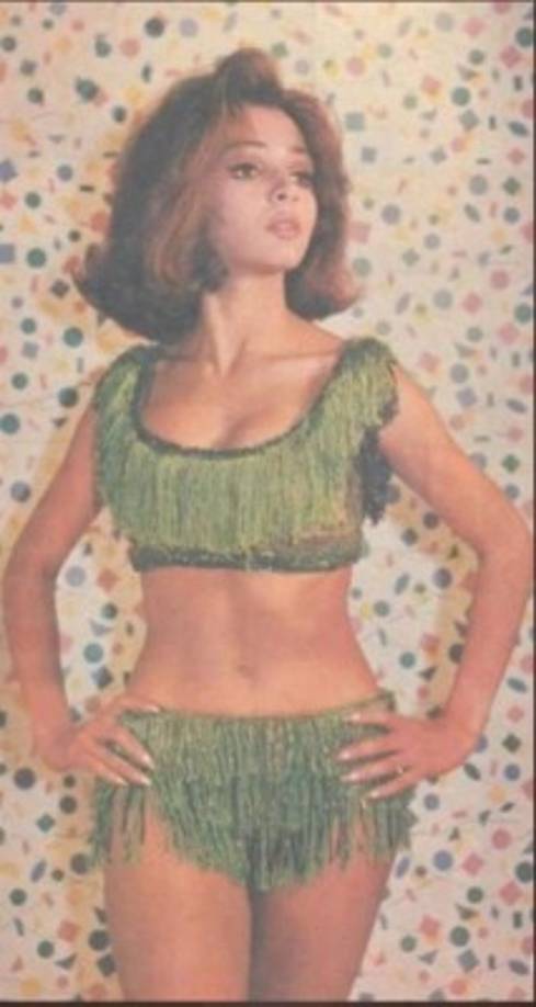 Ana Martín se ha declarado en redes como una mujer libre, no libertina, que es diferente. 'Simplemente les estoy contando parte de mi vida y que lo tomen no a la ligera, que lo tomen como es, mis experiencias, y lo que les deseo a los jóvenes es que se preparen, estudien, que se enfrenten a la vida, que no es fácil'.