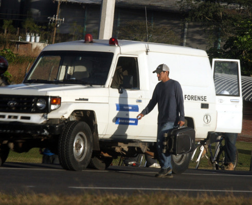 Anciano pierde la vida arrollado por un carro