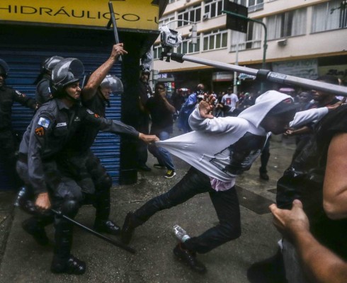 Tiroteos en favela ocupada de Río de Janeiro dejan dos policías heridos