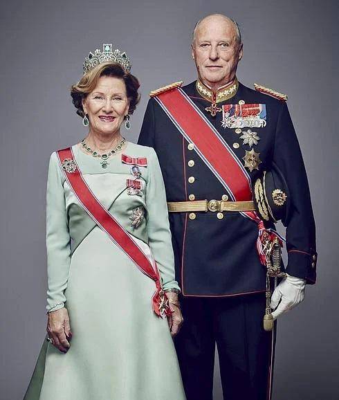El rey Harald y la reina Sonja<b>.</b>