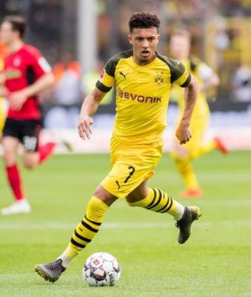 El medio inglés Mirror, informa que el Borussia Dortmund ha ofrecido un nuevo contrato a su joven estrella Jadon Sancho, duplicando su salario actual. <br/>