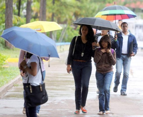 Lluvias llegan a Honduras con fuertes vientos