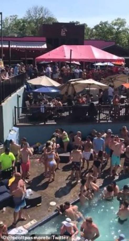 Misuri es uno de los estados del país menos afectados por el coronavirus, con 12,000 casos y 681 muertes, según las cifras oficiales. El condado de Miller, donde se sitúa el bar, apenas registró 4 contagios desde el principio de la epidemia.