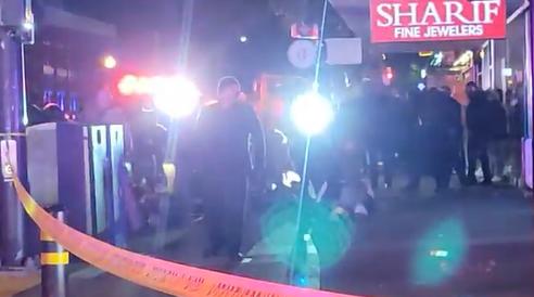 También se desconoce si las víctimas fueron elegidas deliberadamente (como parte de una represalia entre bandas, por ejemplo) o si se trató de un tiroteo indiscriminado.