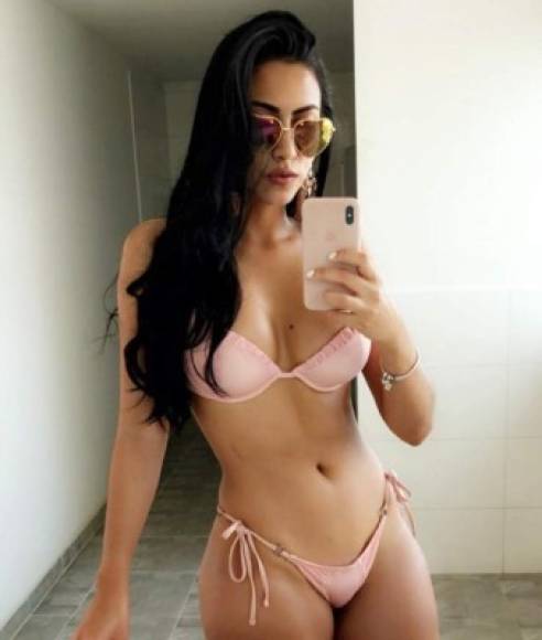 Gabriela Salazar<br/><br/>La modelo de Loto lució su curvas este verano 2019.