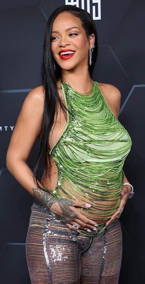 Los 15 mejores exitos musicales de Rihanna