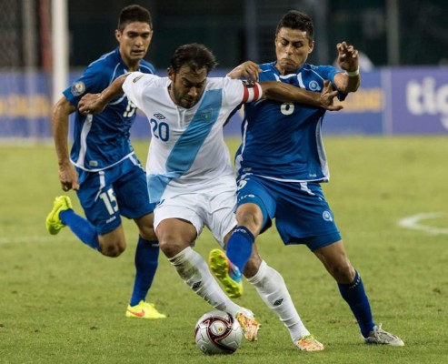 Un doblete de Marco Pappa da victoria a Guatemala ante El Salvador